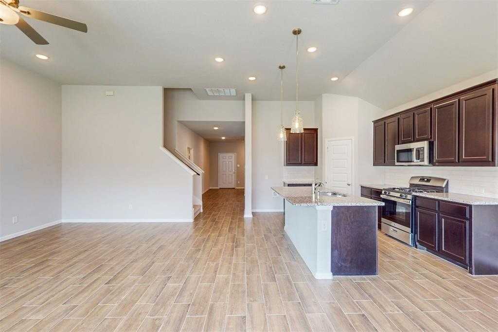 14162 Birch Farm Dr - Photo 3 of 38