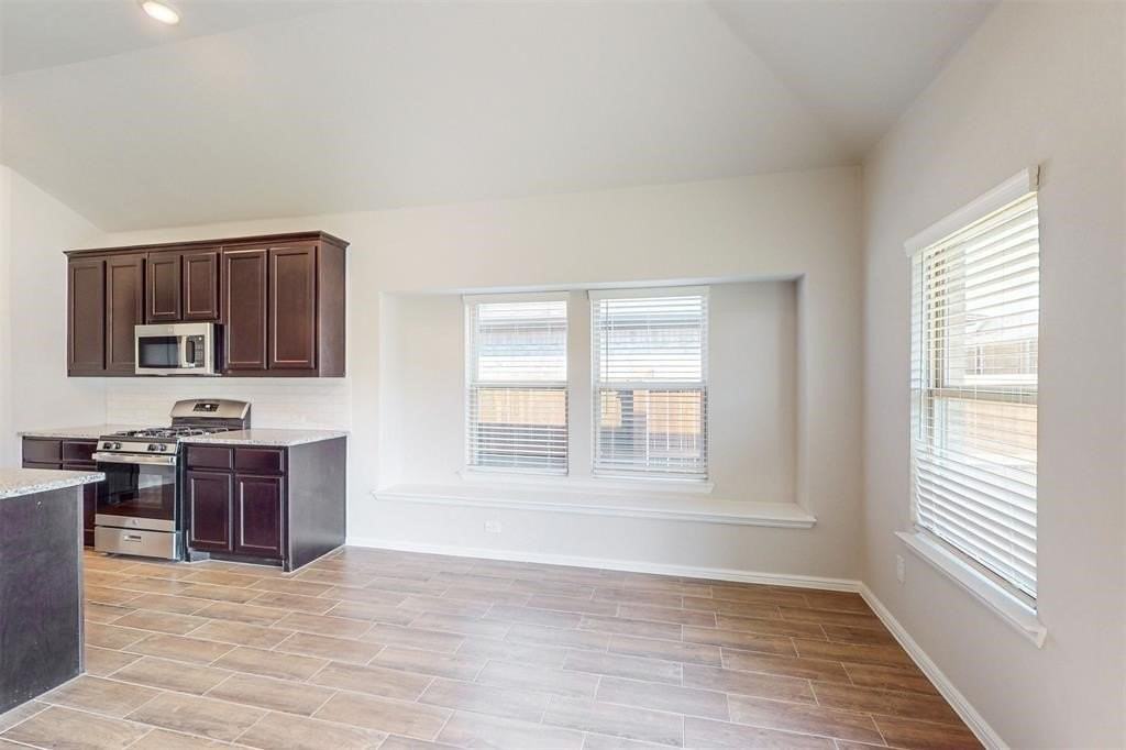 14162 Birch Farm Dr - Photo 6 of 38