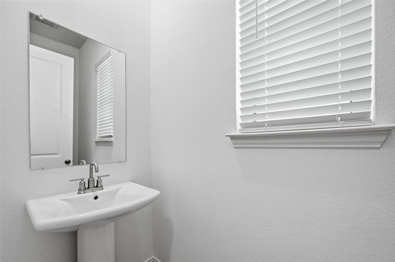 1168 Daybreak Dr #1168 - Photo 7 of 25