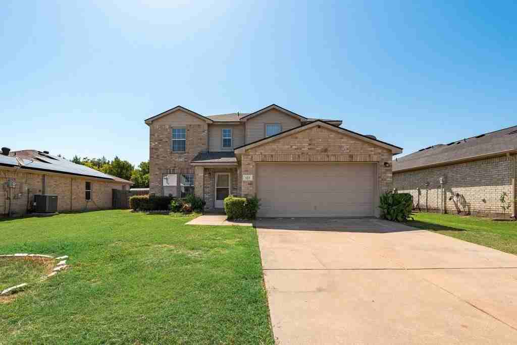 123 Southwestern Dr - Photo 3 of 25