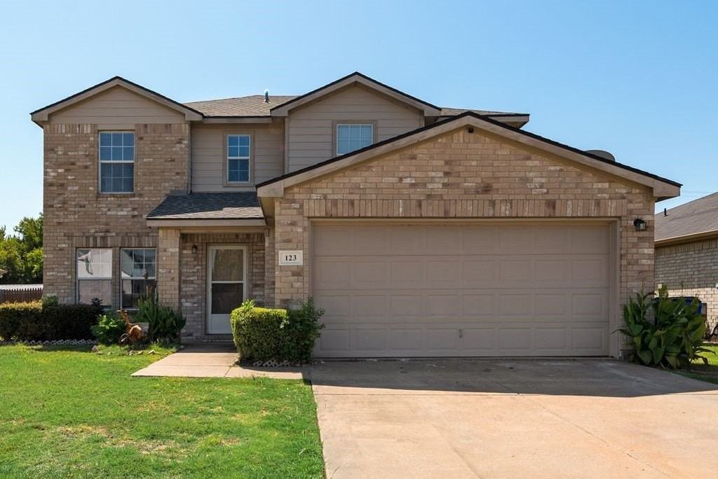 123 Southwestern Dr - Photo 4 of 25