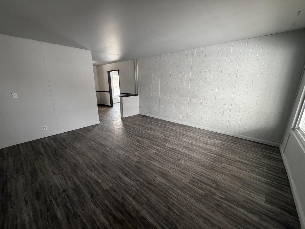 1606 Glenview Ave - Photo 7 of 17