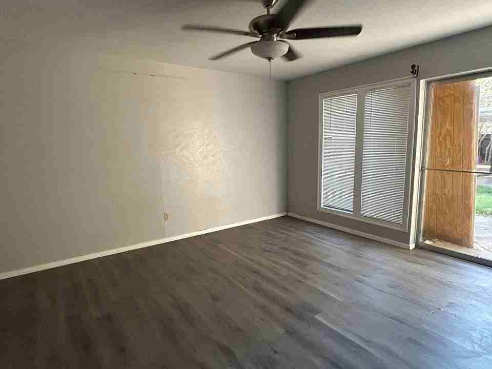 3101 Rufe Snow Dr #C - Photo 5 of 6