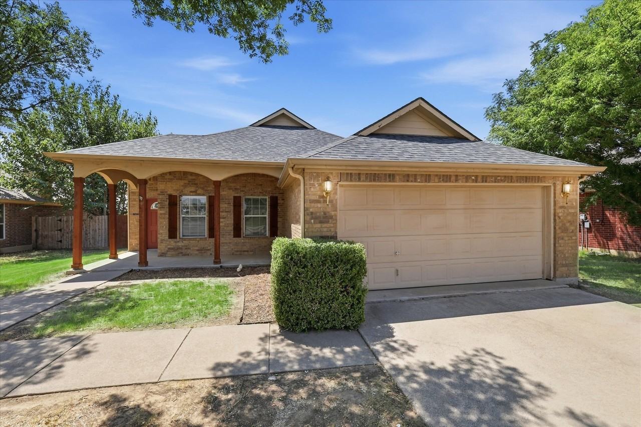 3003 Lake Ridge Dr - Photo 5 of 36