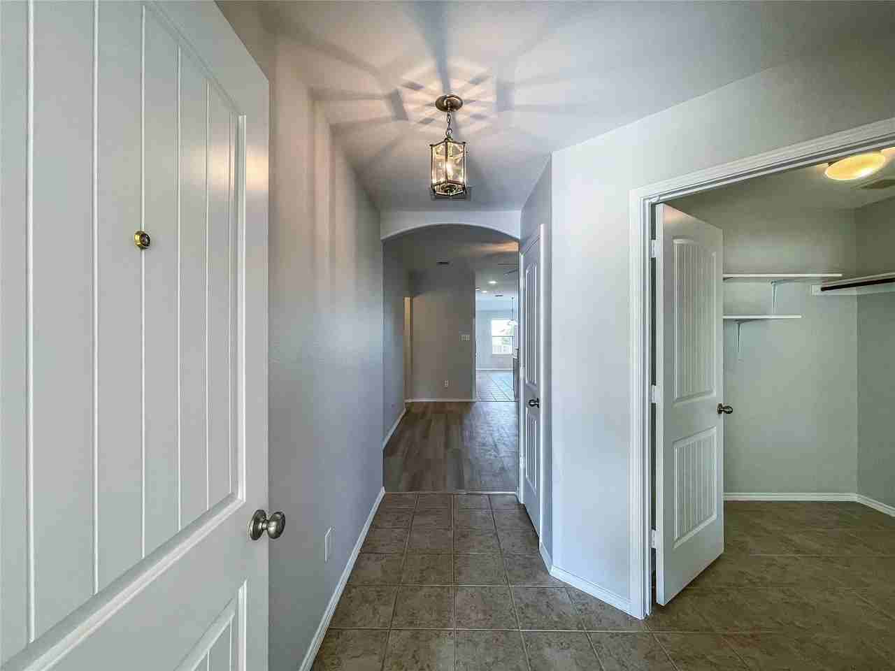 12217 Walden Wood Dr - Photo 2 of 20