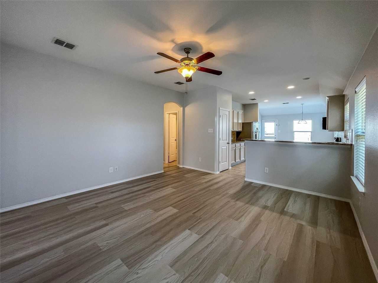 12217 Walden Wood Dr - Photo 4 of 20
