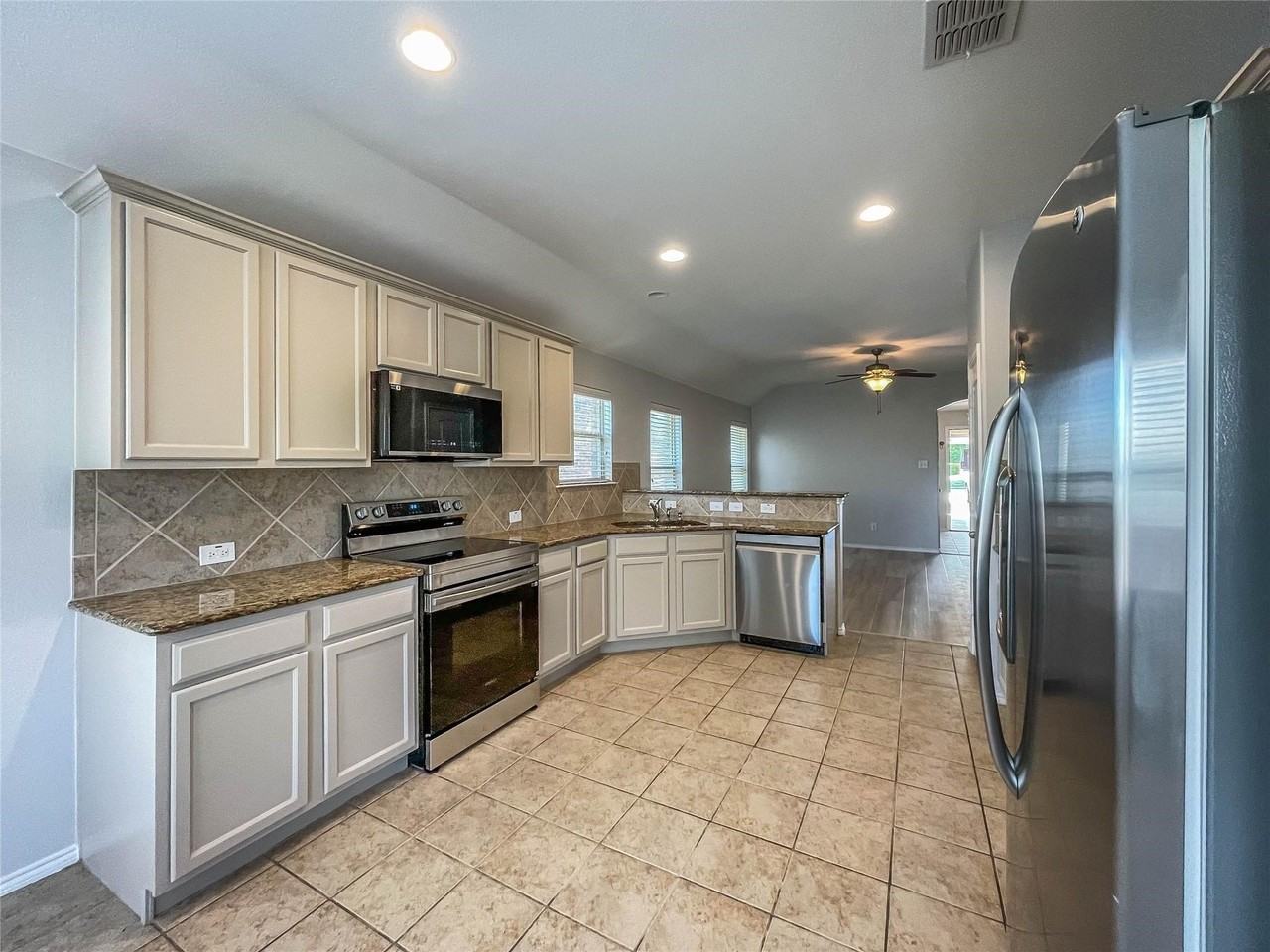 12217 Walden Wood Dr - Photo 7 of 20