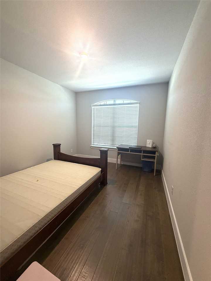 1117 Huckleberry St - Photo 5 of 38