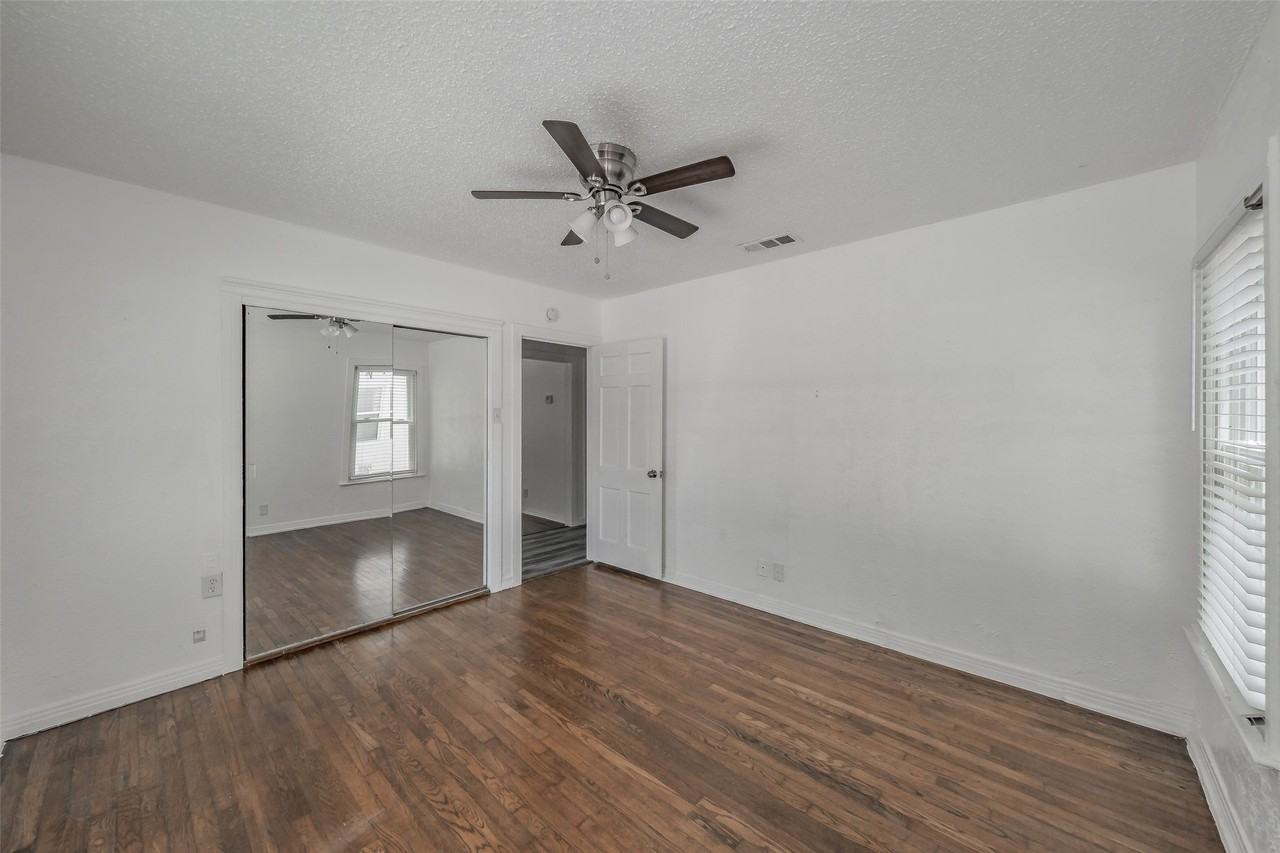 1252 Moran Dr - Photo 7 of 34