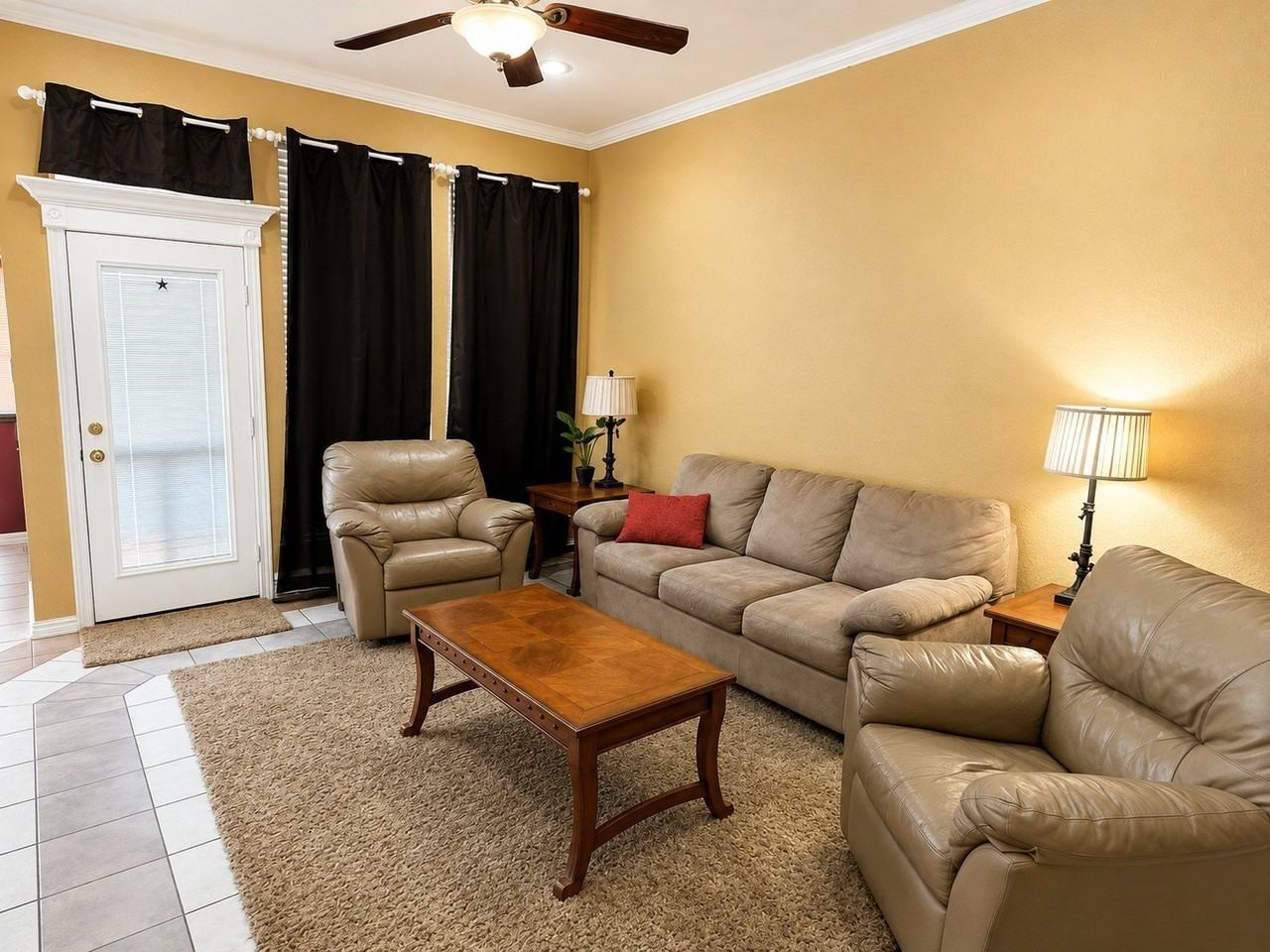 809 Mesa Dr - Photo 3 of 15