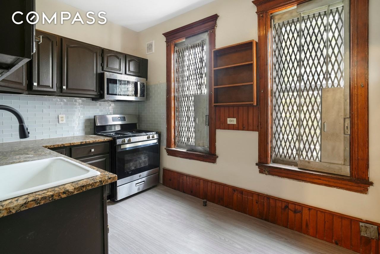 2536 Bedford Ave #3 - Photo 5 of 13