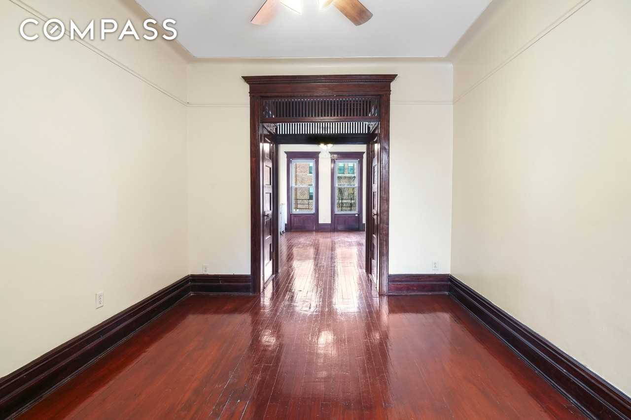 2536 Bedford Ave #3 - Photo 7 of 13