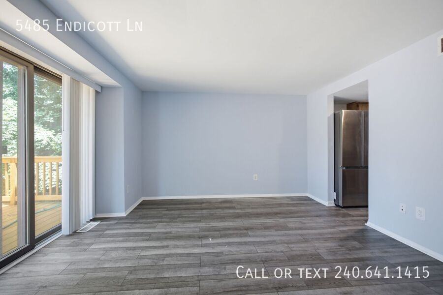 5485 Endicott Ln - Photo 2 of 10