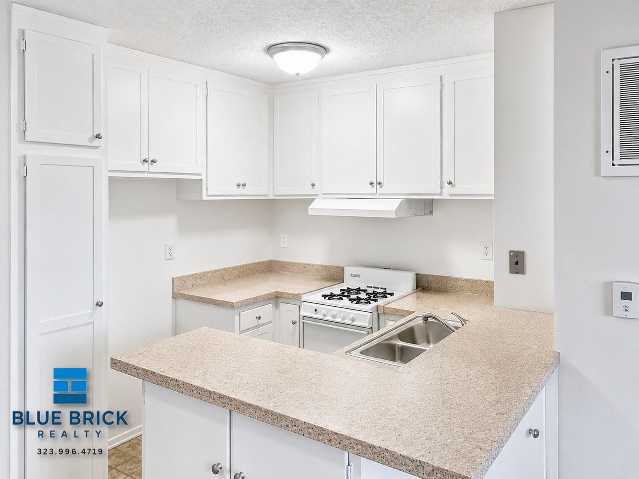 6226 Craner Ave #14 - Photo 2 of 9