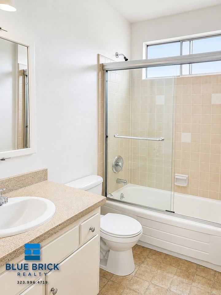 6226 Craner Ave #14 - Photo 5 of 9