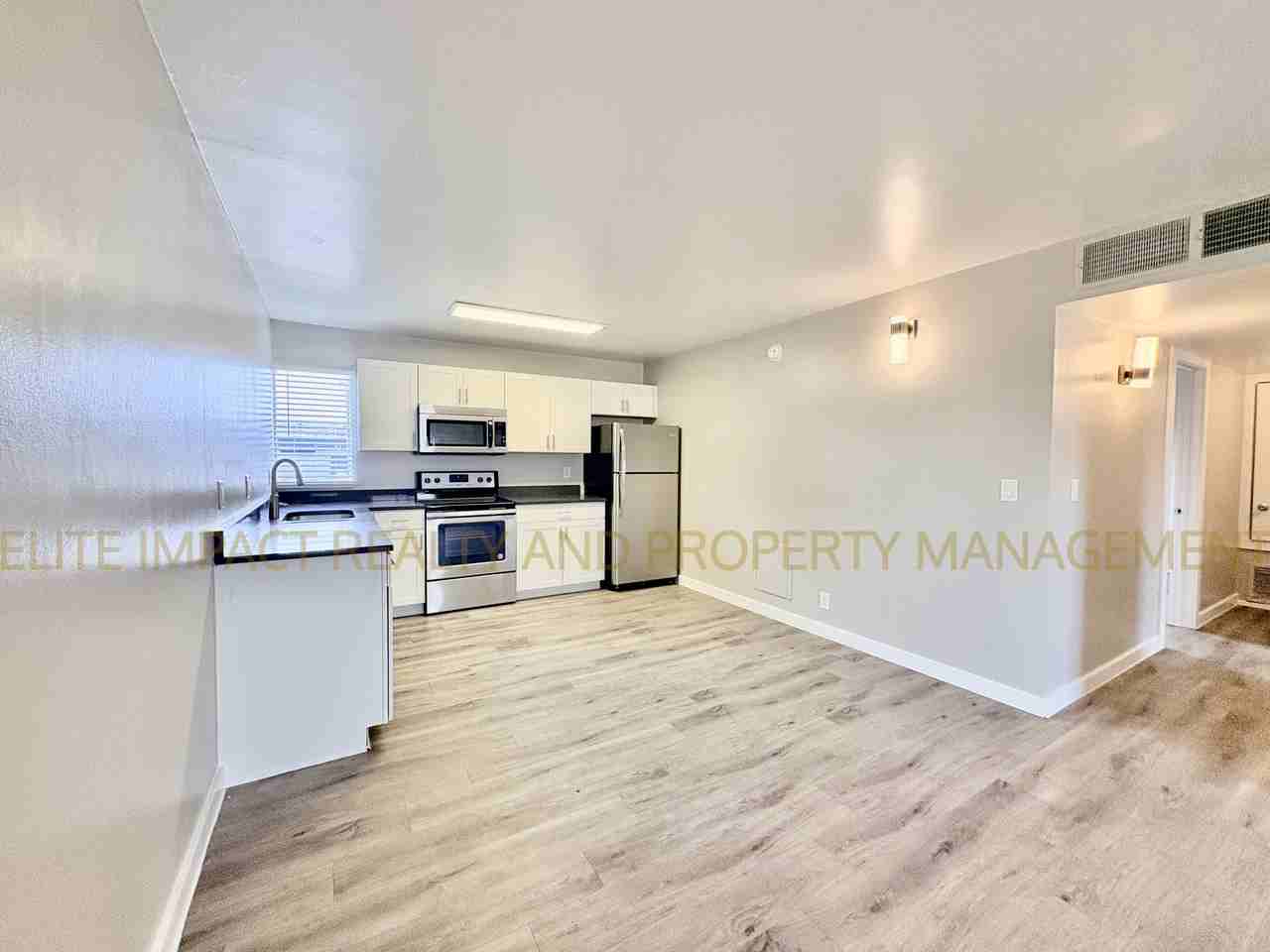 1920 N Stone Ave #115 - Photo 4 of 18