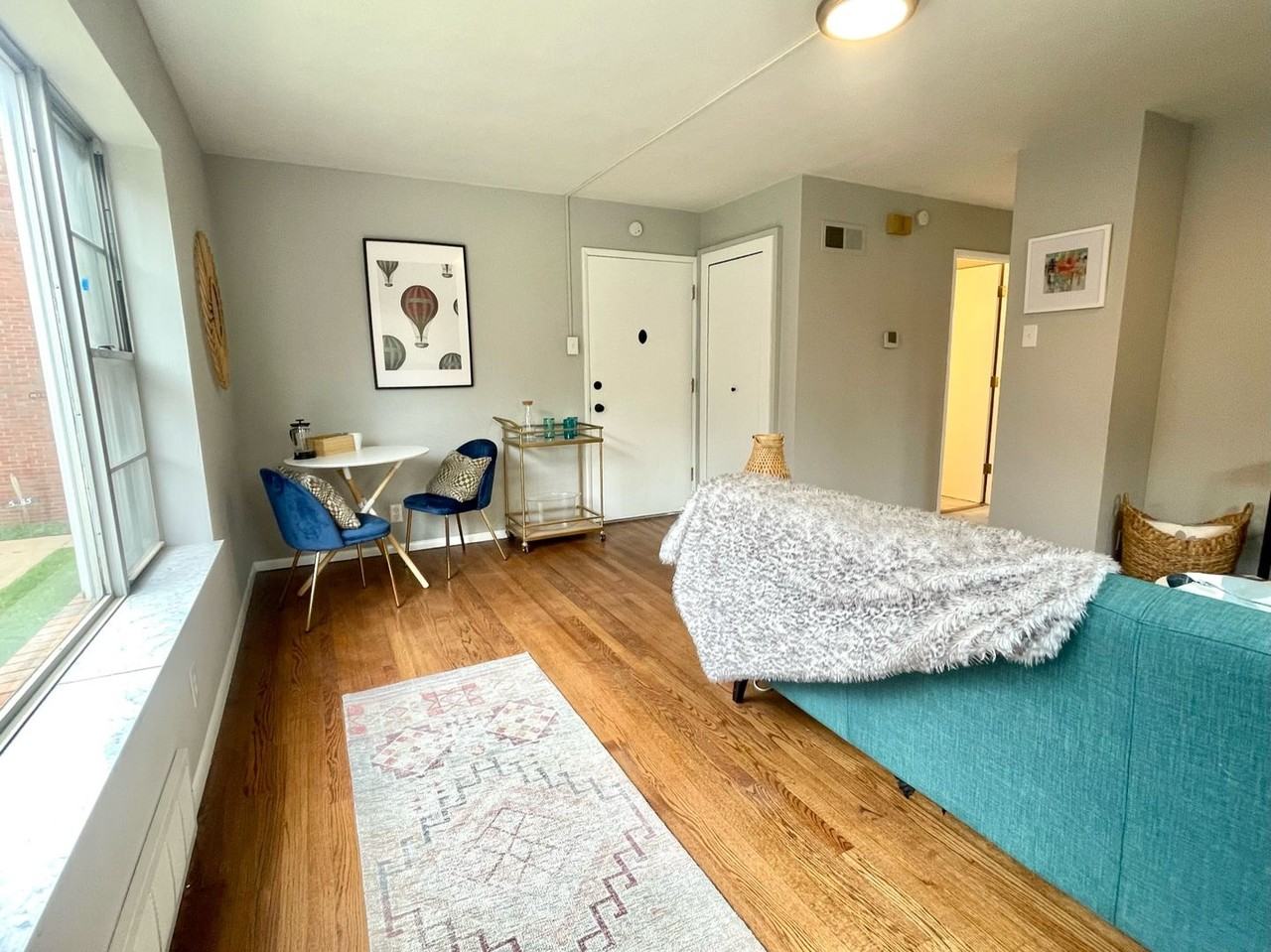 5443 Chippewa St #1 - Photo 4 of 15