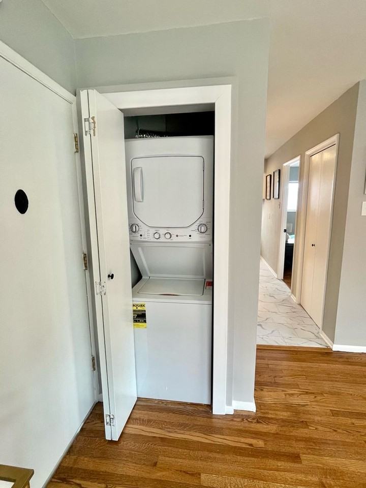 5443 Chippewa St #1 - Photo 5 of 15