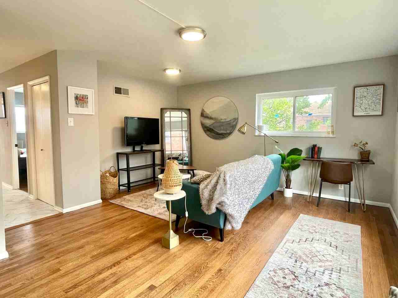 5443 Chippewa St #1 - Photo 7 of 15