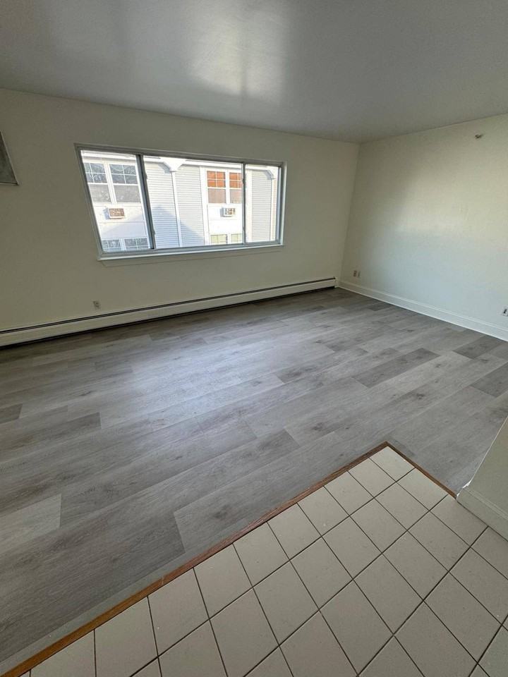 103 Cove Ct #B - Photo 4 of 21