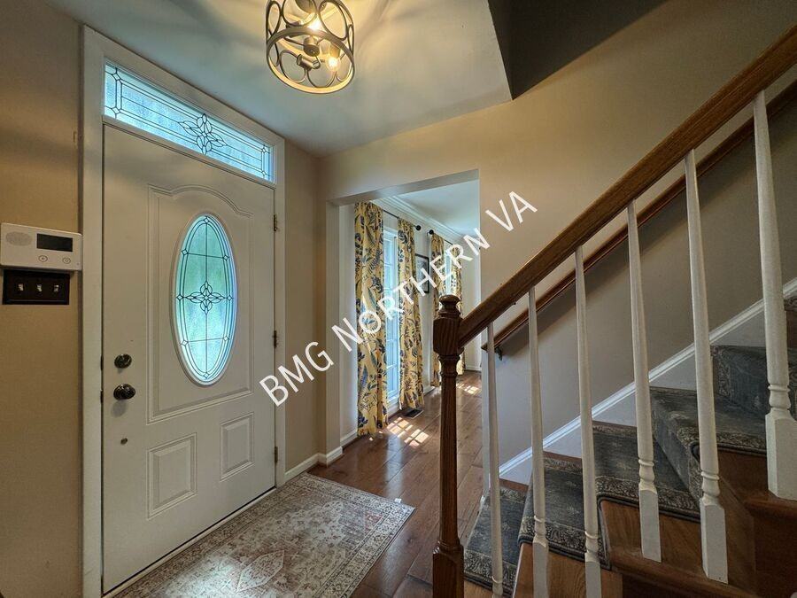 10205 Daylily Ct - Photo 3 of 50