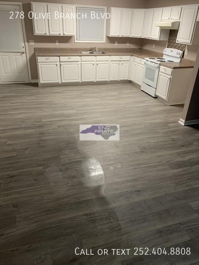 278 Olive Branch Blvd - Photo 2 of 11