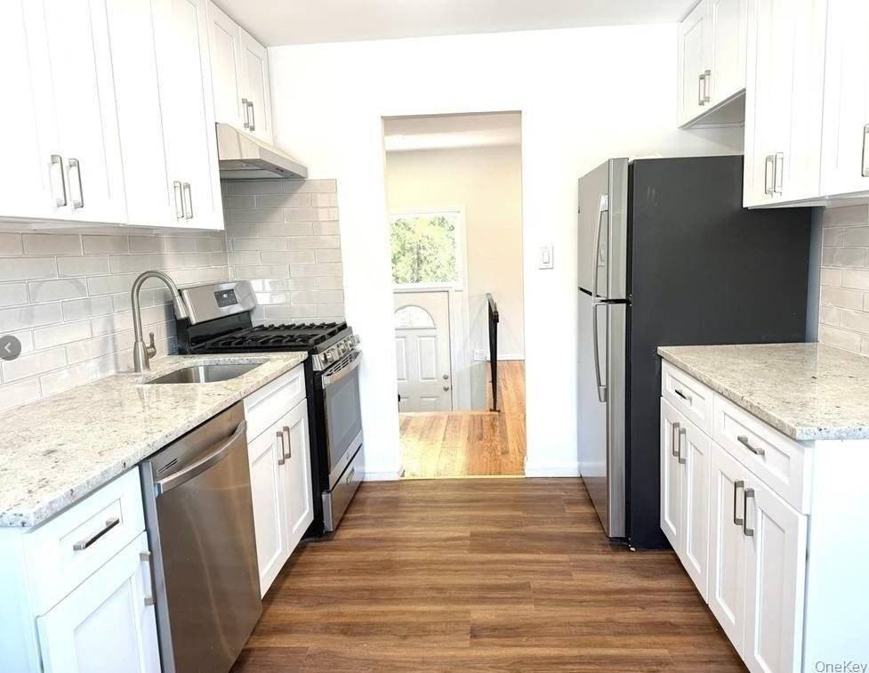 65 Florida Ave - Photo 3 of 20