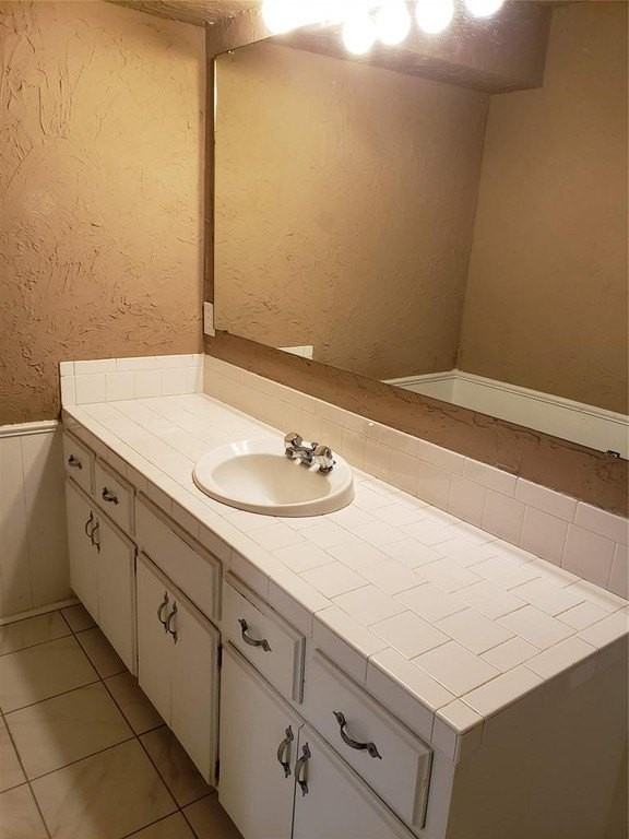 1932 Elmhurst Dr - Photo 7 of 13