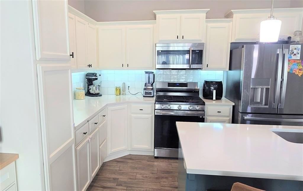 2310 Arcady Ave - Photo 6 of 23