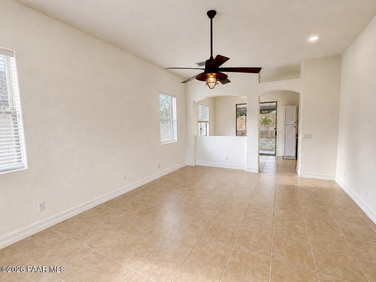 6919 E Elbrook Ave - Photo 2 of 13
