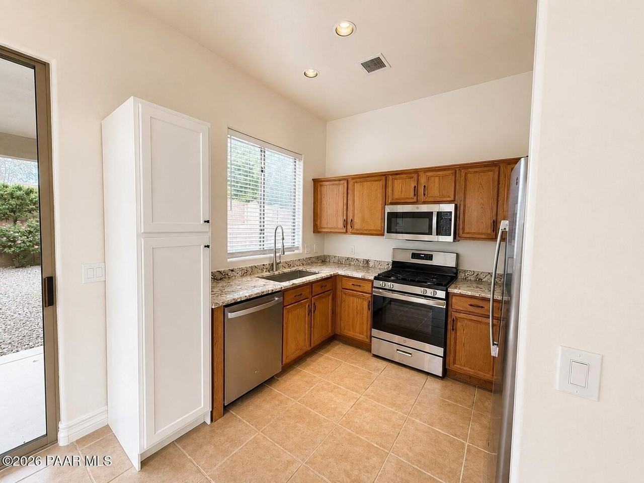 6919 E Elbrook Ave - Photo 4 of 13