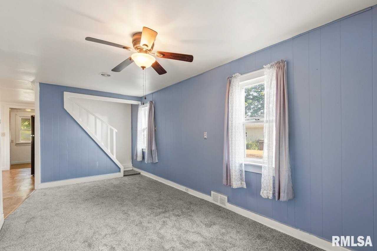 4208 S Lafayette Ave - Photo 4 of 19
