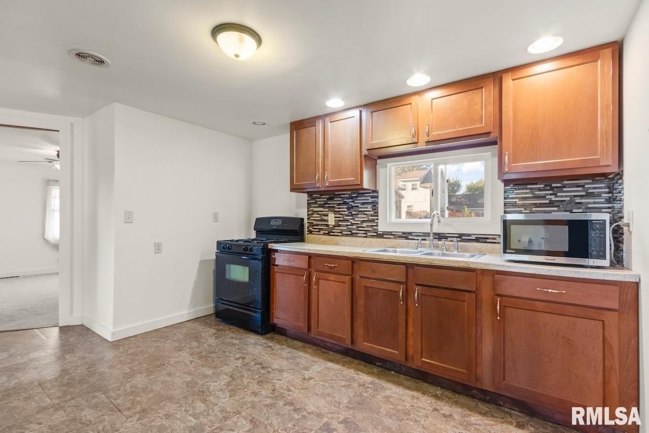 4208 S Lafayette Ave - Photo 6 of 19