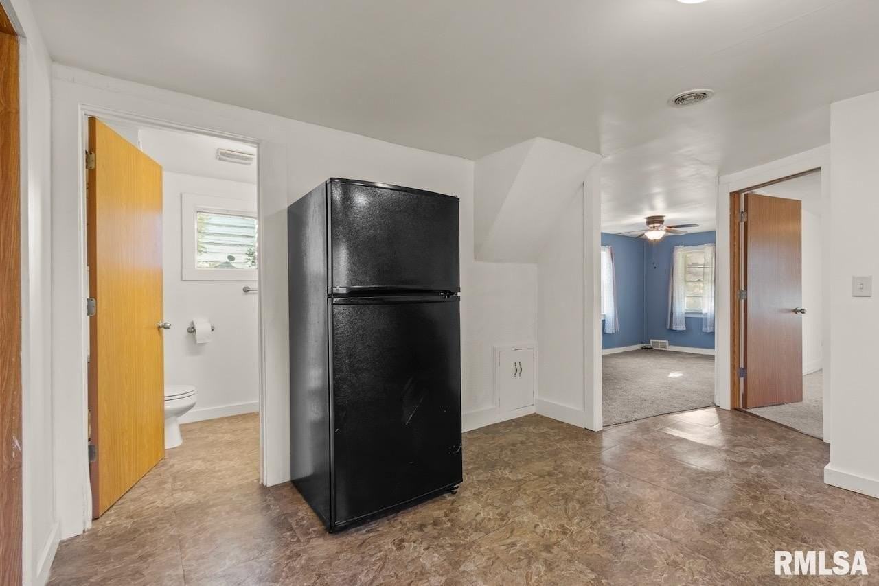 4208 S Lafayette Ave - Photo 7 of 19