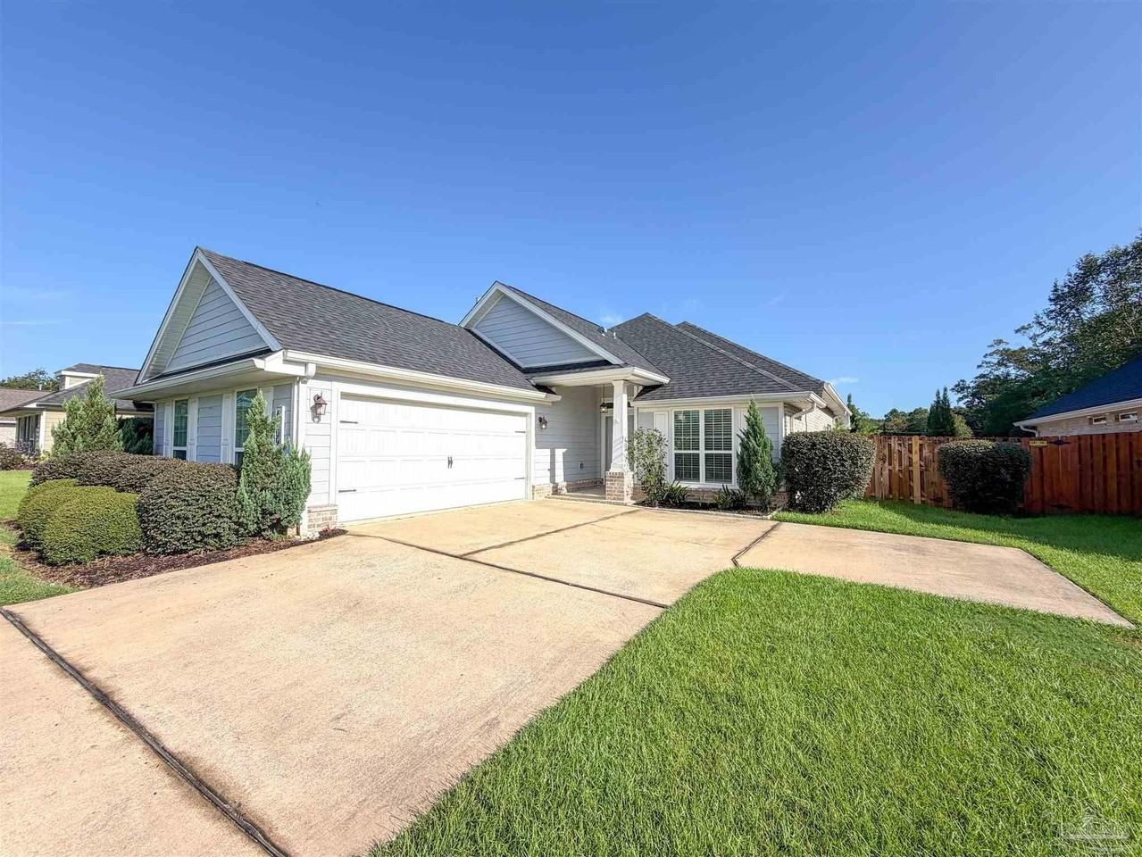 6109 Twenty One Oaks Dr - Photo 3 of 37