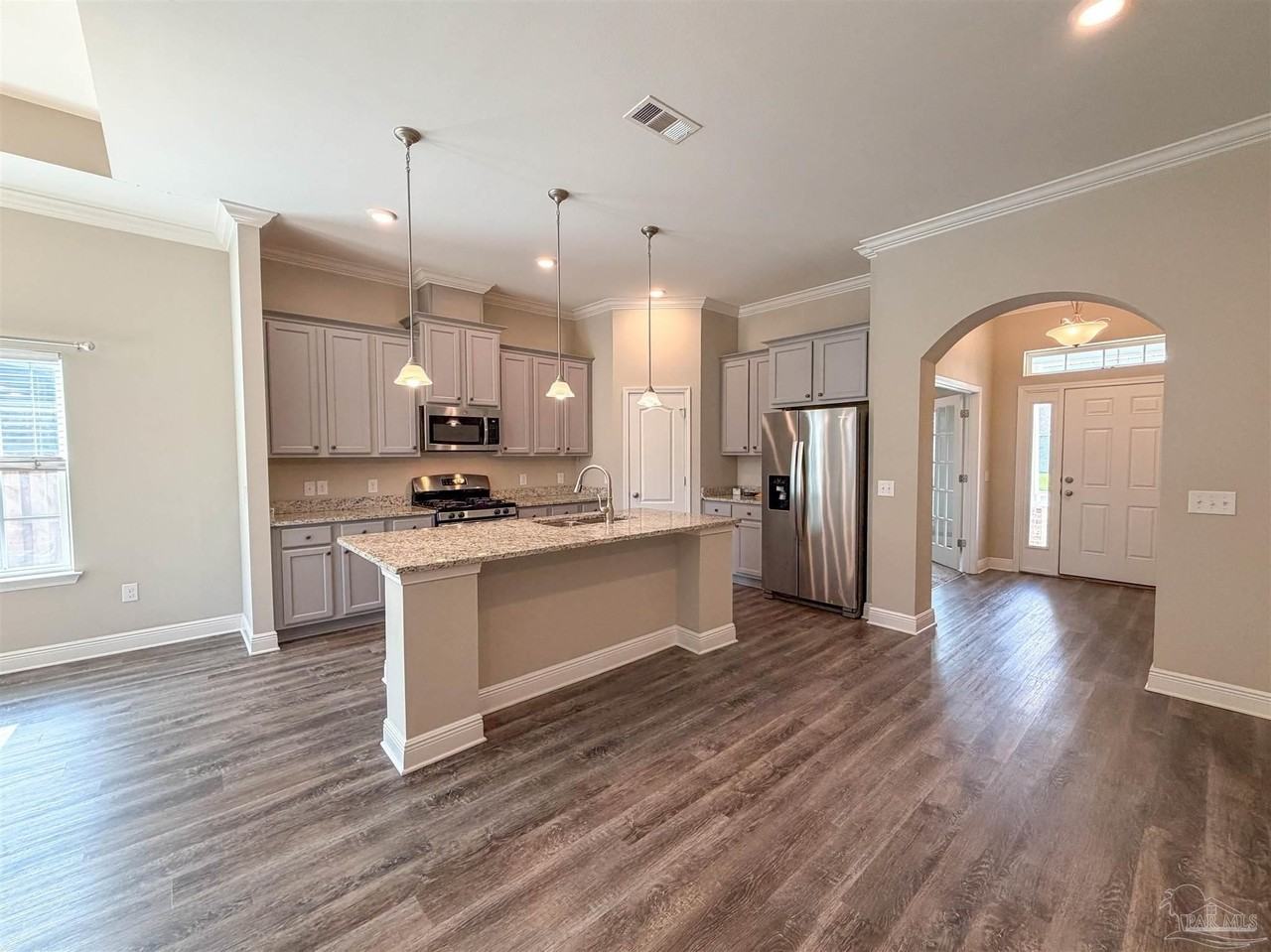 6109 Twenty One Oaks Dr - Photo 4 of 37