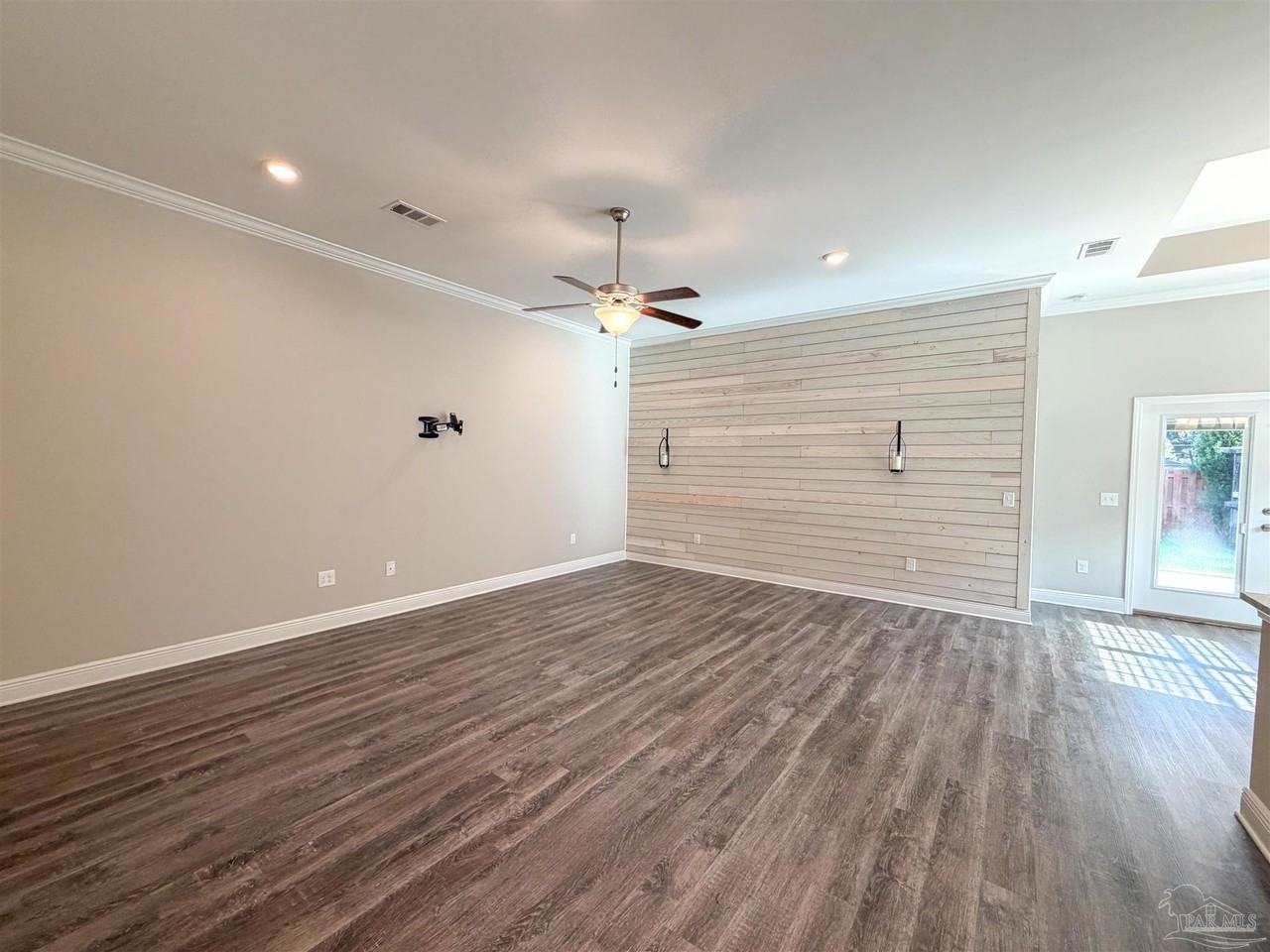 6109 Twenty One Oaks Dr - Photo 5 of 37