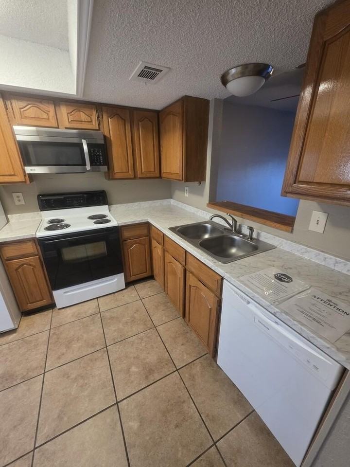3316 Caldera Blvd #124 - Photo 4 of 23
