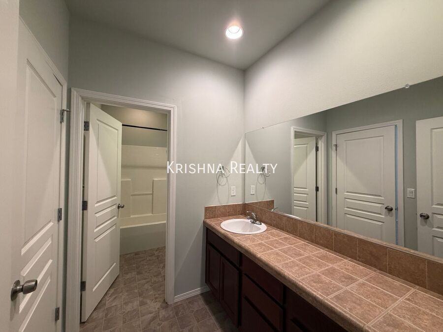 19076 Sw York St - Photo 4 of 14