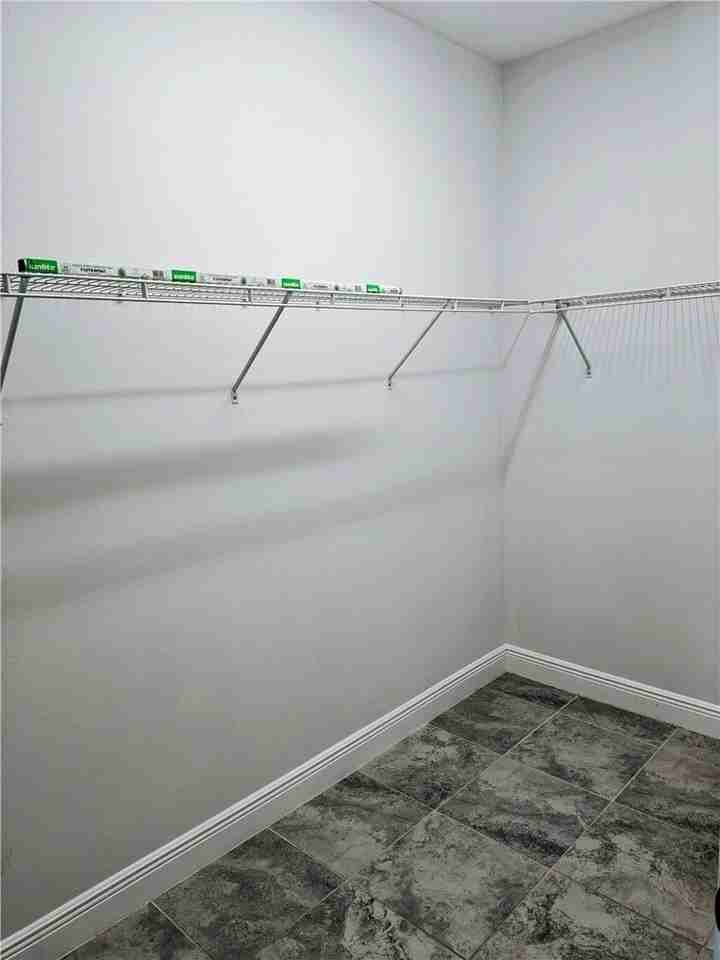 2557 Bella Vista Cir - Photo 7 of 17