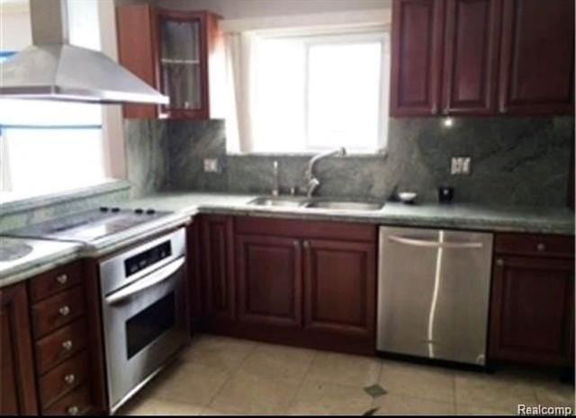 41757 Cherry Hill Rd - Photo 3 of 5