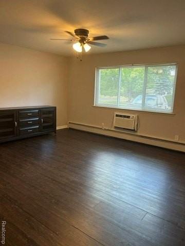 810 Plate St - Photo 3 of 8