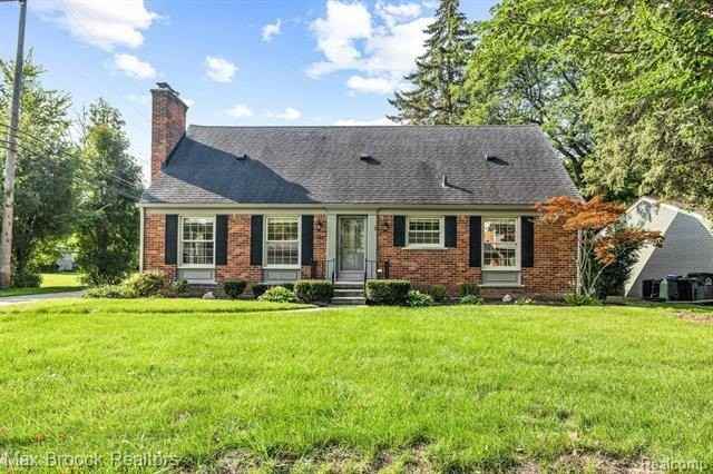 999 Norfolk St - Photo 2 of 31