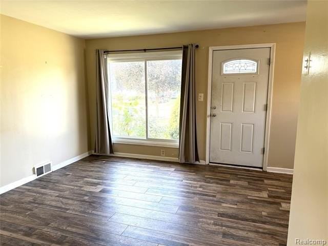 1839 Ackley Ave - Photo 7 of 19