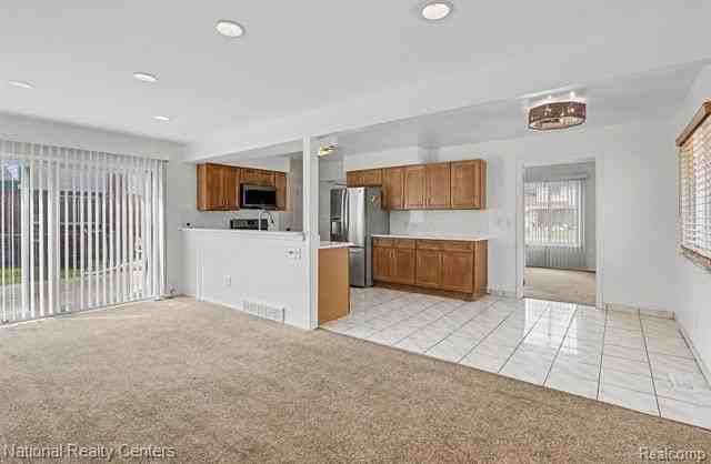 29640 Marshall St - Photo 3 of 15