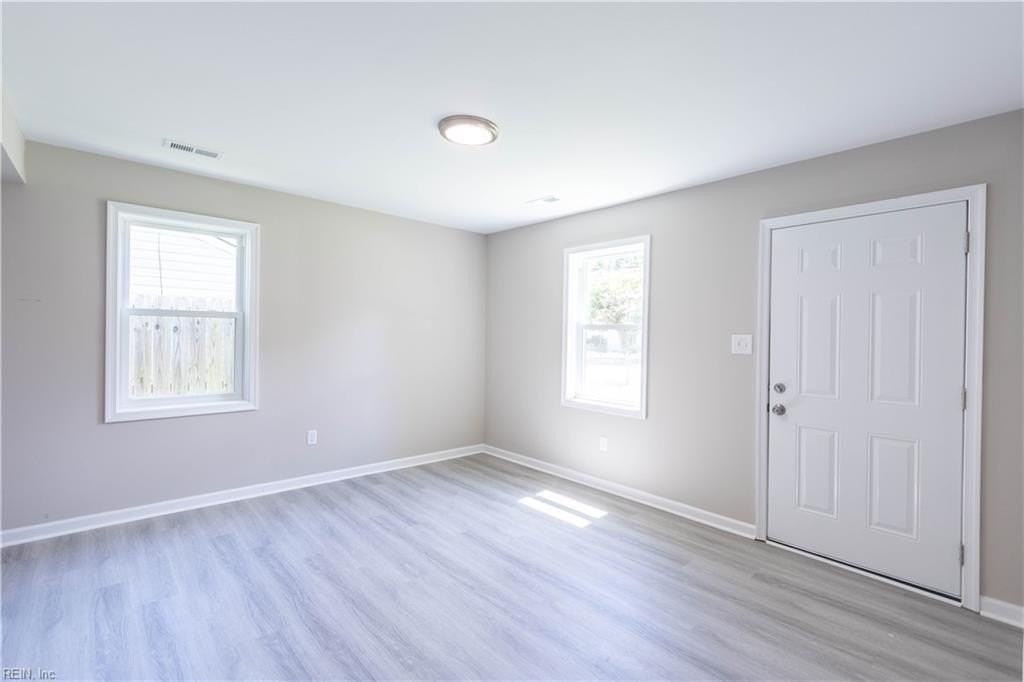 55 Phelps Cir #CIR - Photo 4 of 23