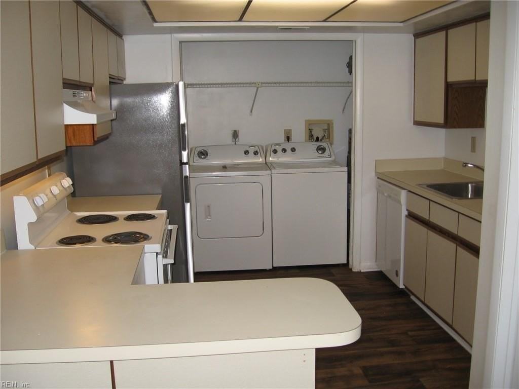 518 Pheasant Run - Photo 3 of 10