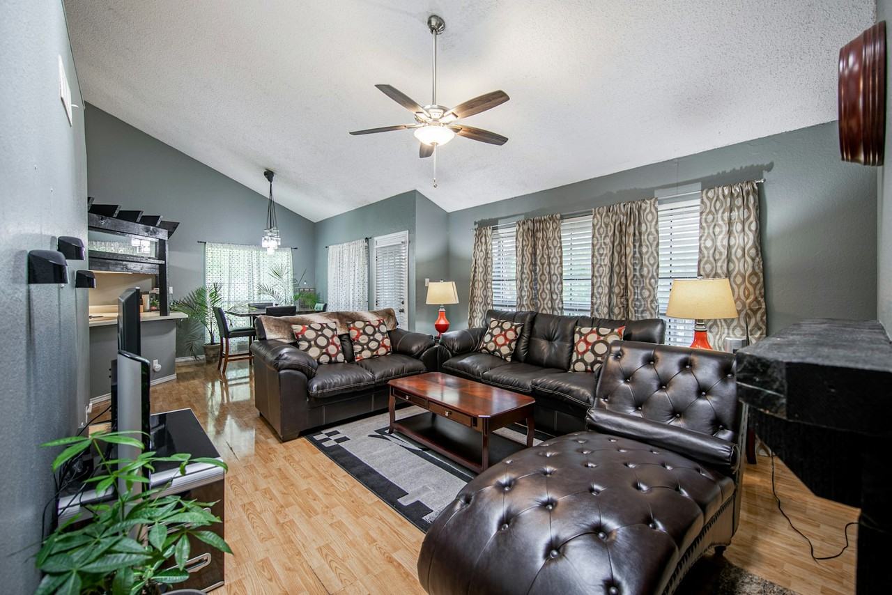 8611 Datapoint Dr Unit 46 - Photo 3 of 26