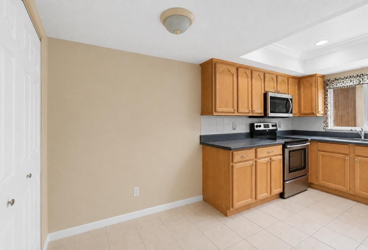 3130 Kingswood Ter - Photo 6 of 45
