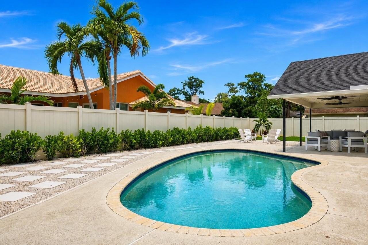 1259 Barnstaple Cir